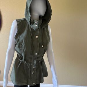 Ci Sono Sleeveless Army Green Camo Vest / Jacket  with hoodie